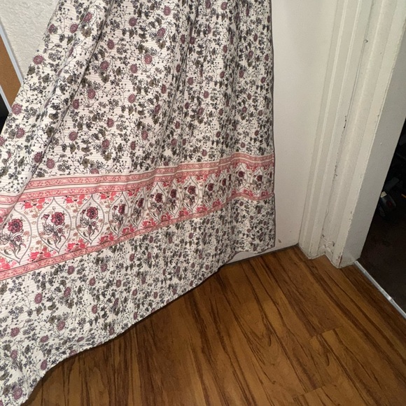 Zara Beige and Red Floral Maxi Dress - Picture 8 of 12